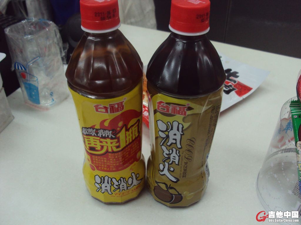 福州超市里的凉茶饮料