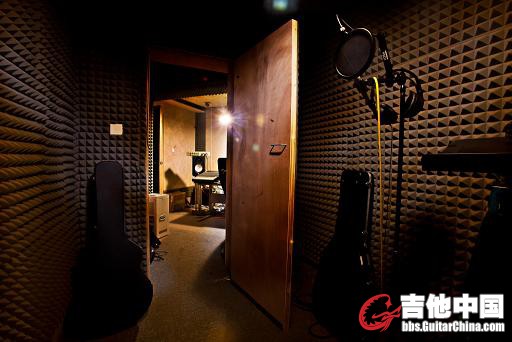 studio 04.JPG