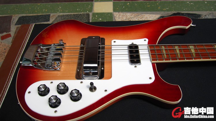 rickenbacker.jpg