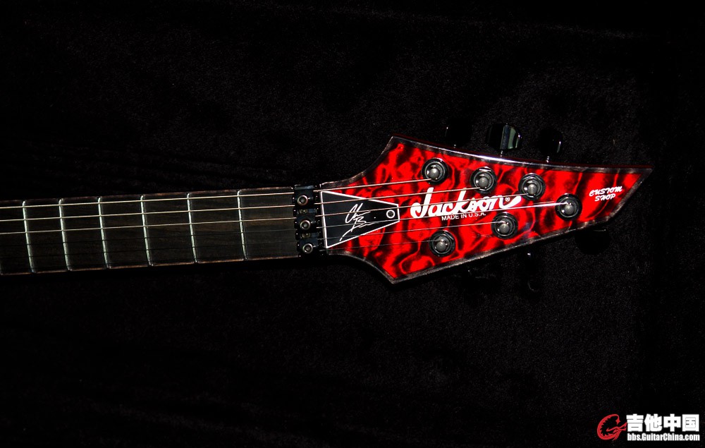 Jackson Custom Shop Arch Top Soloist_3.jpg