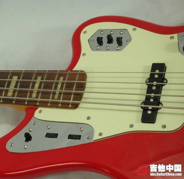 guitarbassjaguarredfender11.jpg