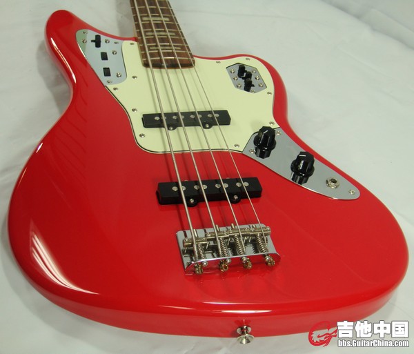 guitarbassjaguarredfender9.jpg