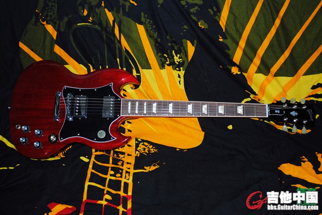 nEO_IMG_gibson (10).jpg