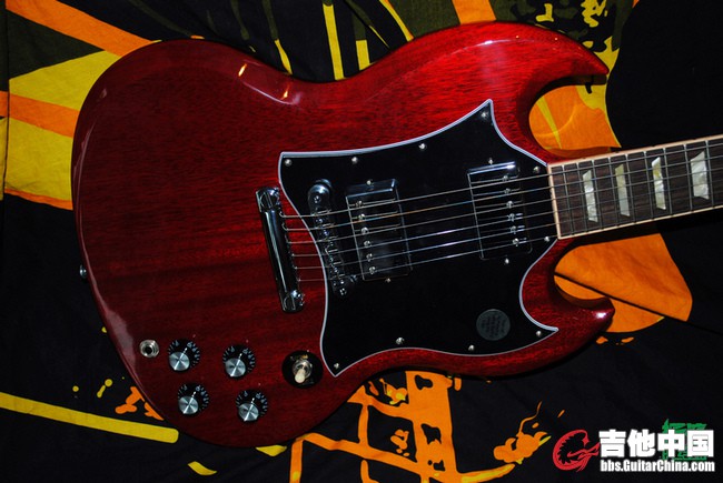 nEO_IMG_gibson (1).jpg