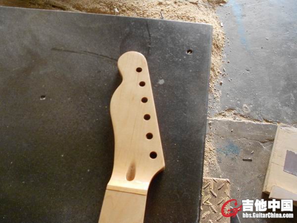 看看背面