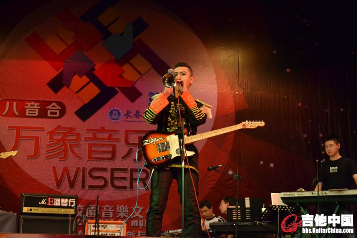 large_DJ8K_721a0000042e118e.jpg