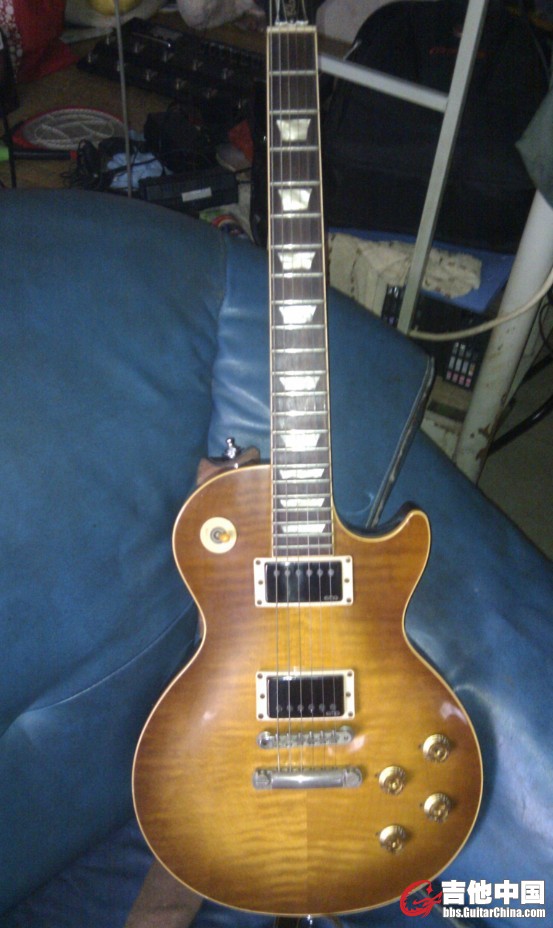 全新的LES PAUL