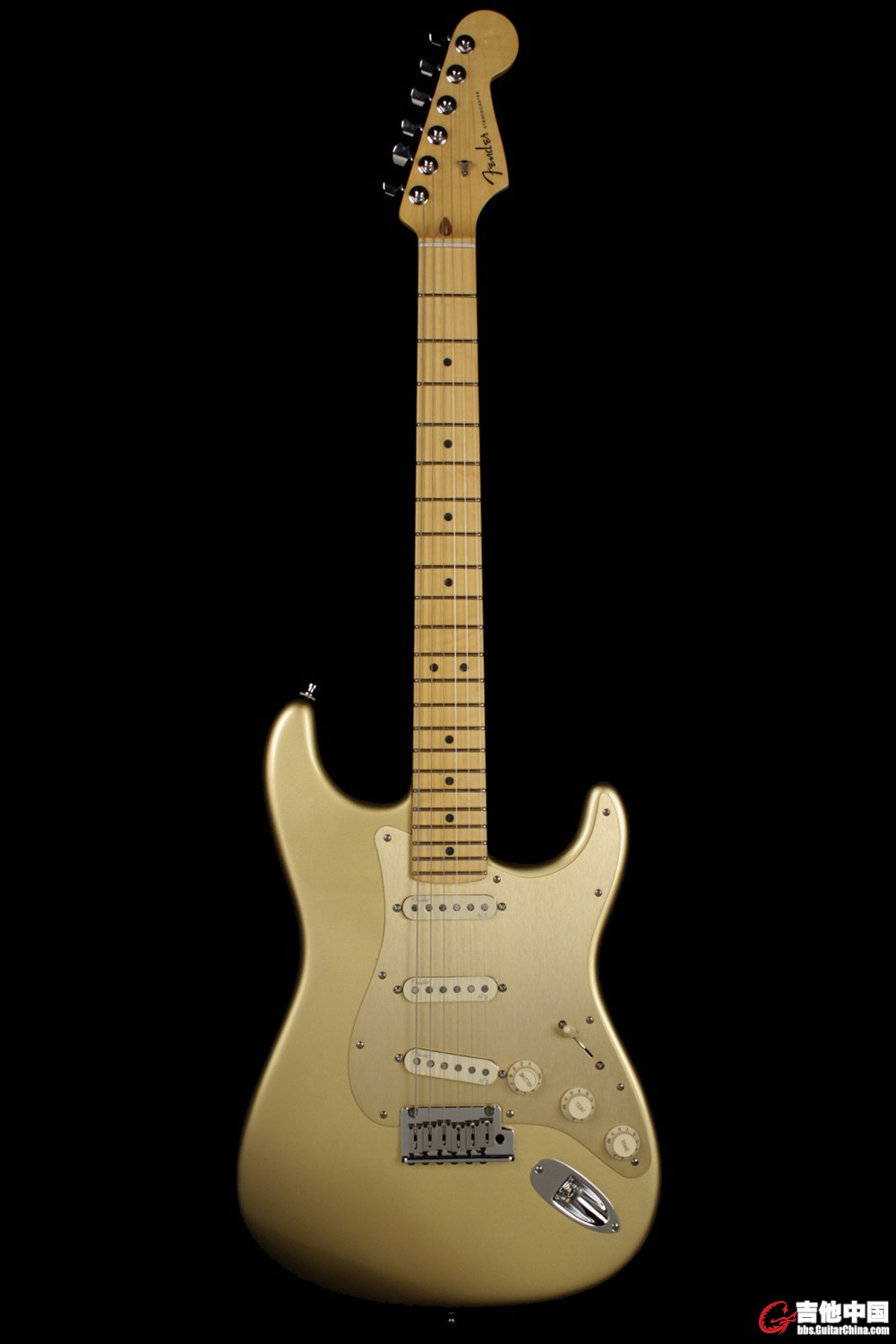 fenderfsramerican_stratocasterdeluxemn-azg_2.jpg