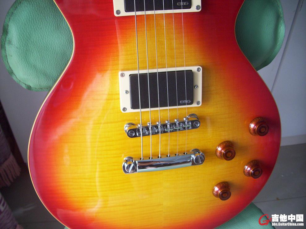 EPIPHONE.JPG