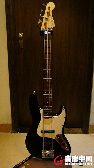 FENDER0136600A.jpg