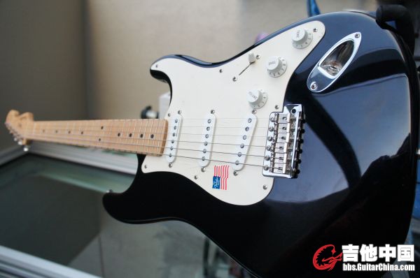 Fender Stratocaster Clapton Blackie.jpg