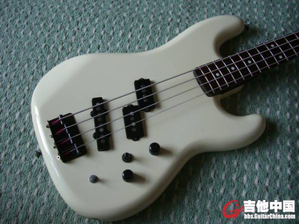 pj535 baise.jpg