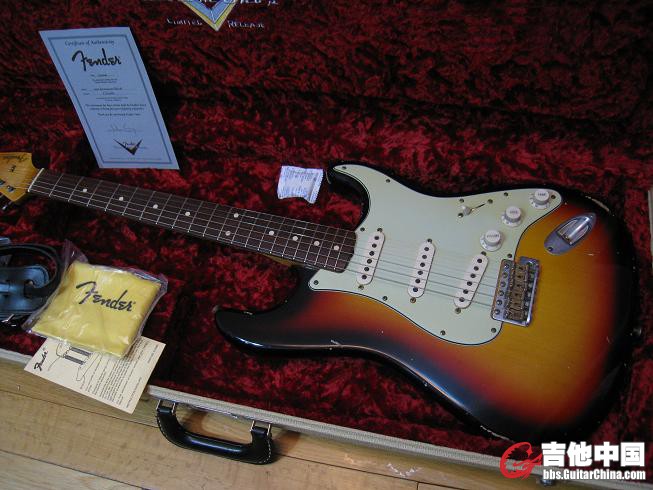 FENDER 60R  JOHN CRUZ 002.jpg