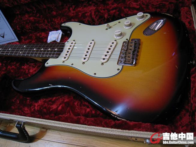 FENDER 60R  JOHN CRUZ 003.jpg