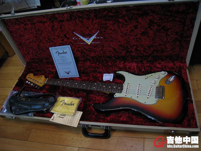 FENDER 60R  JOHN CRUZ 001.jpg