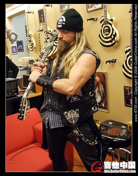 091127-zakk-wylde-15[1].jpg