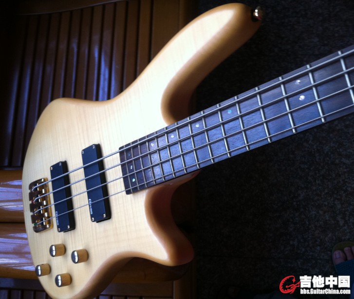 QQ截图20121006101034.jpg