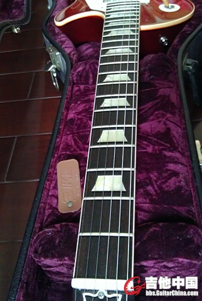 GIBSON R8 7.jpg
