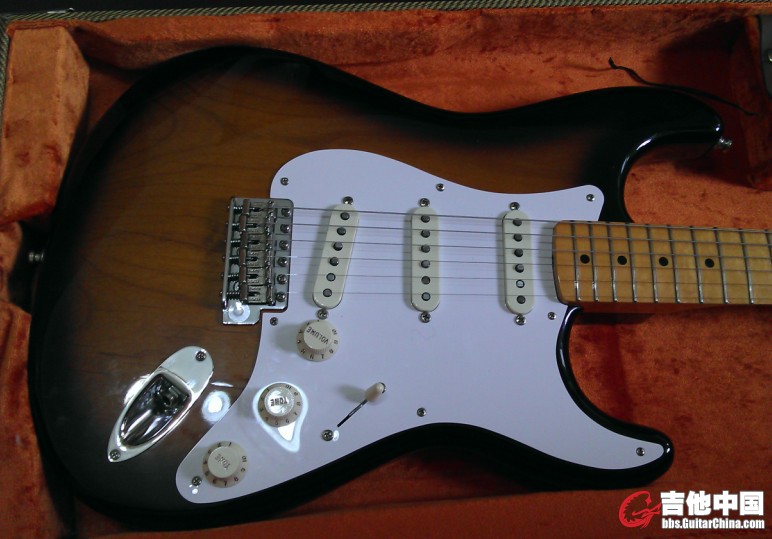 Fender Vintage57 4.jpg