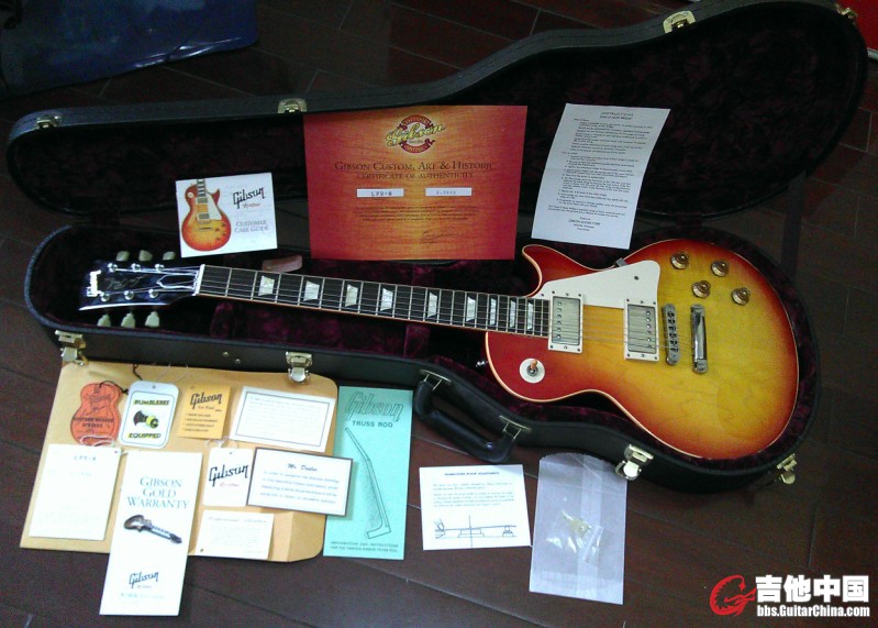 GIBSON R8 2.jpg