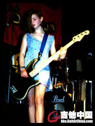 Fender girl1.jpg