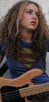 Tal Wilkenfeld 26.jpg