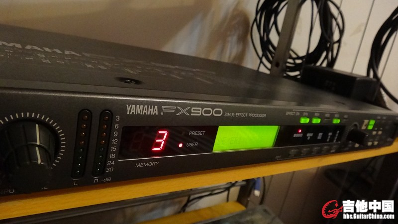 YAMAHA 900 888.jpg