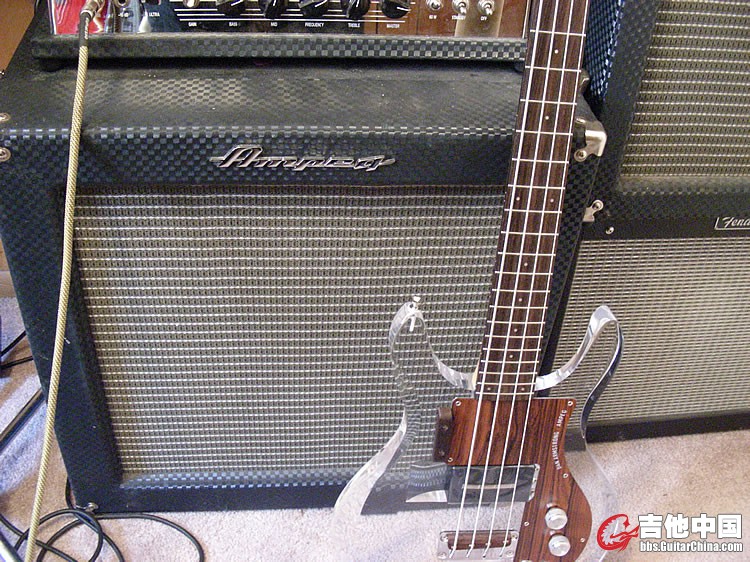 big ampeg dan armstrong bassDSCN8796.jpg