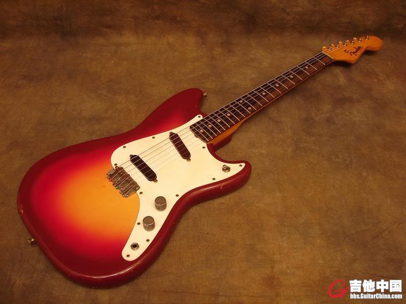 Fender 63'Duo-Sonic .jpg