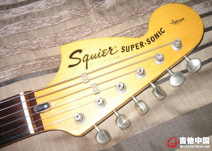 squier_supersonic3.jpg