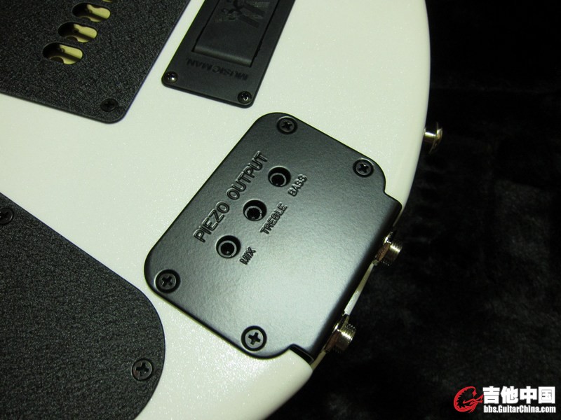 MUSICMAN JP6 (11).jpg
