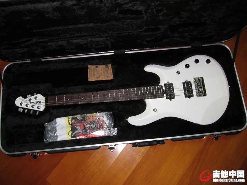 MUSICMAN JP6 (1).jpg