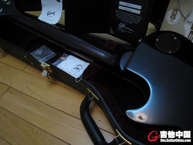 2010 R7 BLACK 009.jpg