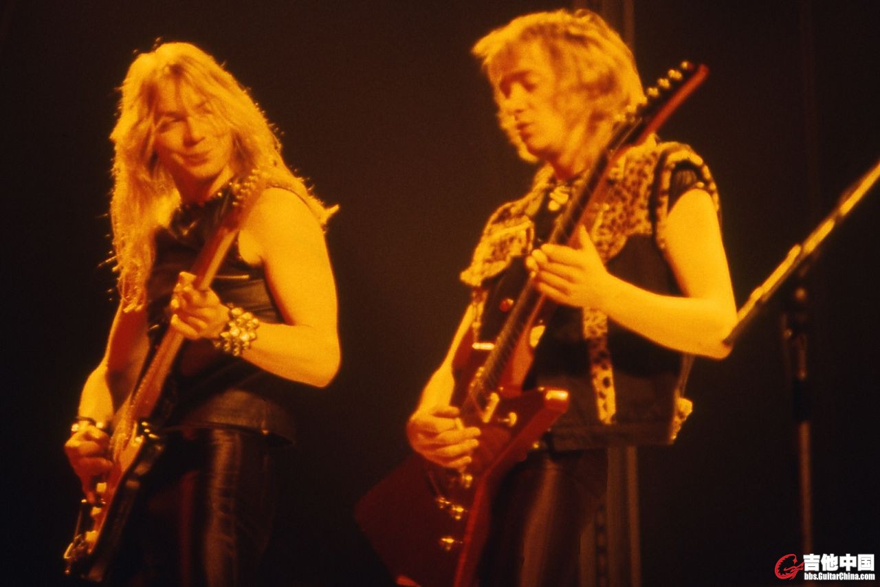 1280px-Iron_Maiden_05.jpg