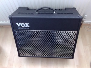 Vox-Amp-0011-300x225.jpg