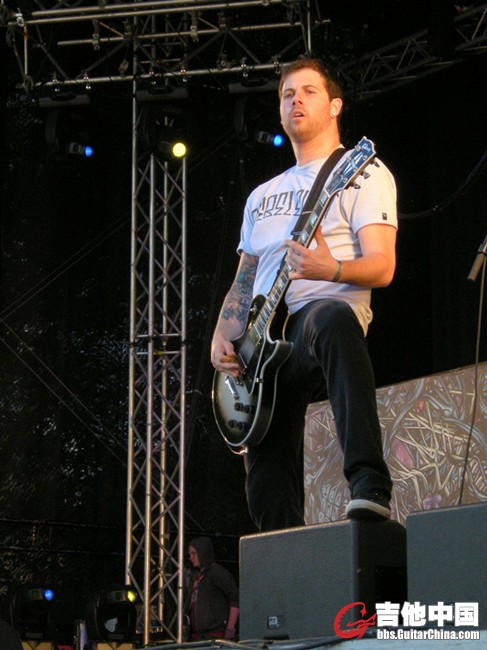 Peace_and_Love_A_Day_to_Remember_Kevin_Skaff_副本.jpg