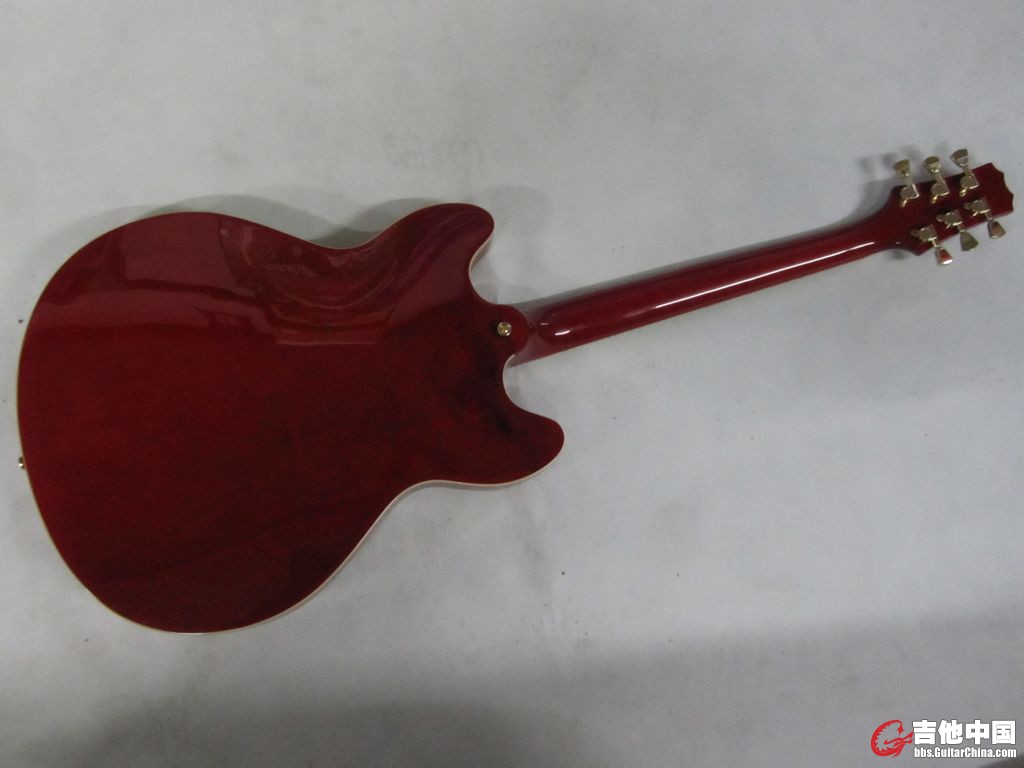 SKYGUITARS_17.jpg