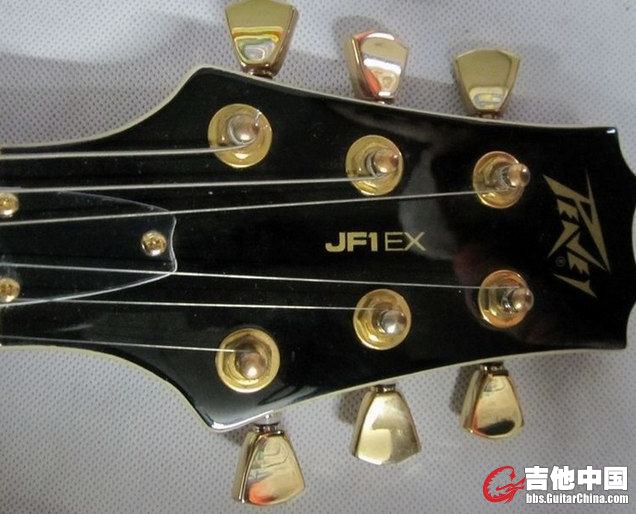 SKYGUITARS_14.jpg