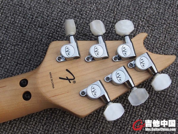 EVH 乳黄色 双摇电吉他 (12).JPG