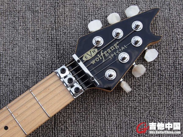 EVH 乳黄色 双摇电吉他 (8).JPG