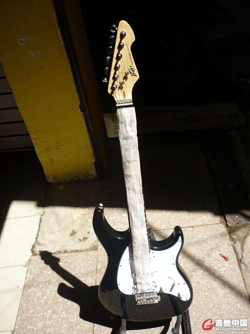 PEAVEY Raptor plus EXP黑,价格500