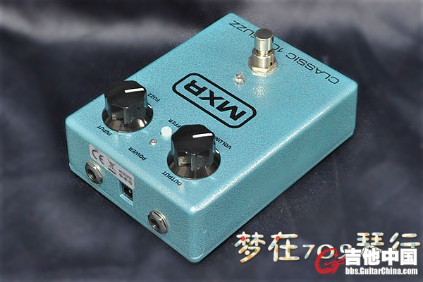 MXR M-173 Classic 108 Fuzz.jpg