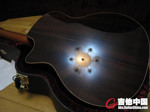 TAYLOR 814CE 011.jpg