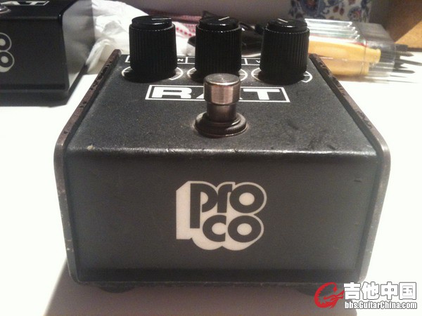 ProCo 1 V Rat 05.jpg