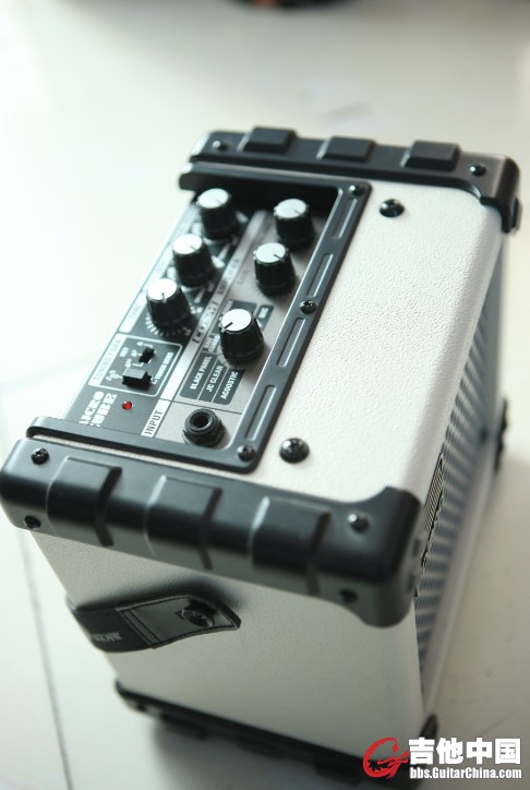 Roland micro cube2.jpg