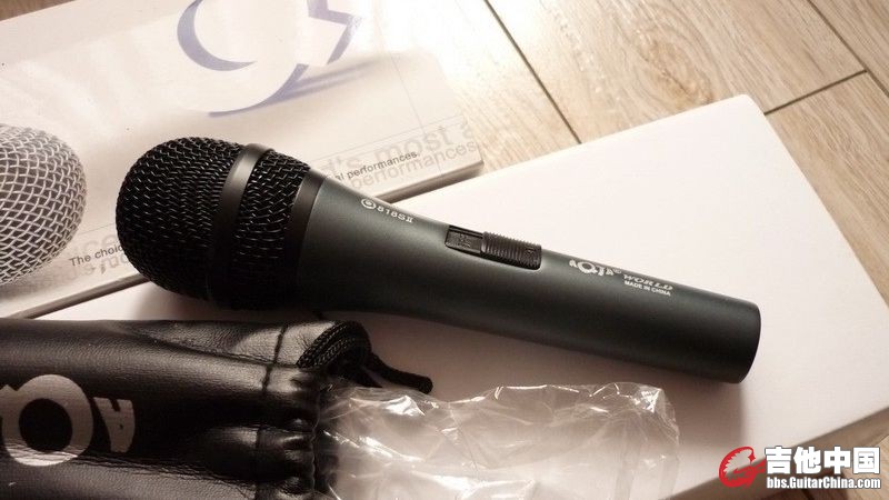 mic123.jpg